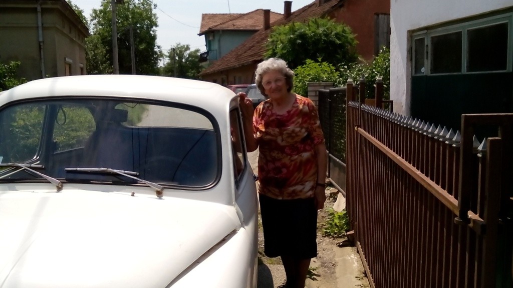 У деветој деценији „фићом“ на прославу матуре