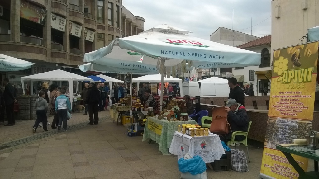 Свилајнац изложба меда и пчелињих производа